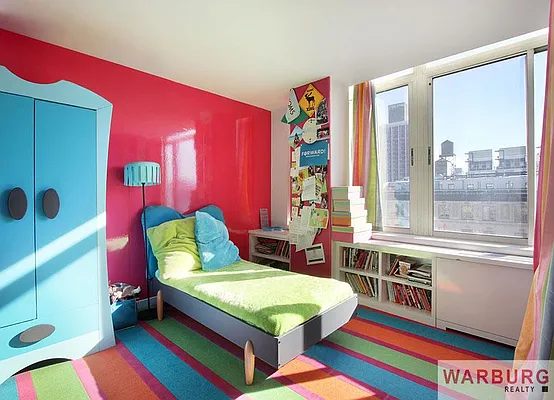 Sold by Warburg | media 23