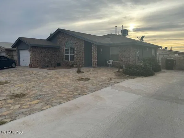 449 Von Bargen Dr, Horizon City, TX 79928