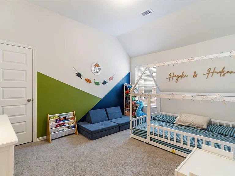 1262 Gainesville Dr — Photo 29
