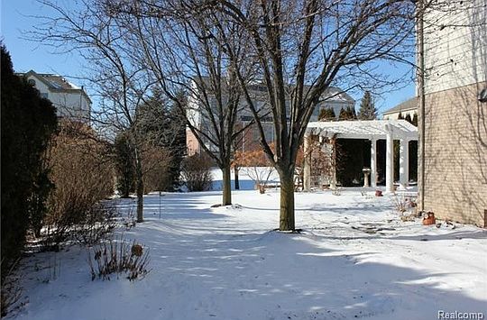 4th image of 44494 White Pine Cir E