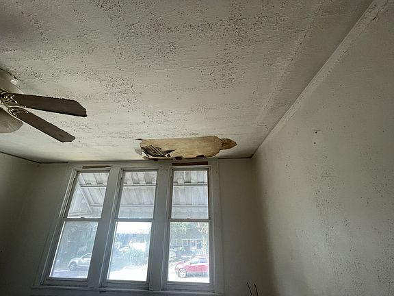 2nd image of 112 Park Dr