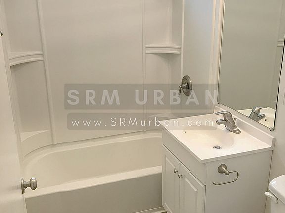 5th image of 2543 A St #9