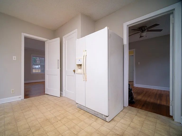 3030 Marlowe Ave — Photo 5