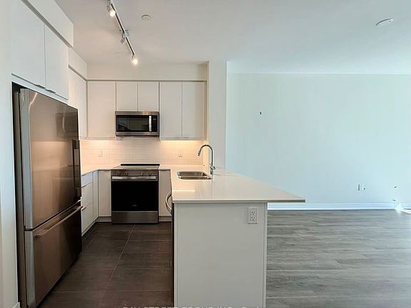 2nd image of 15 Watergarden Dr #606