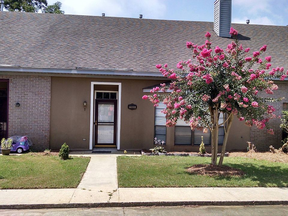 Front of townhouse