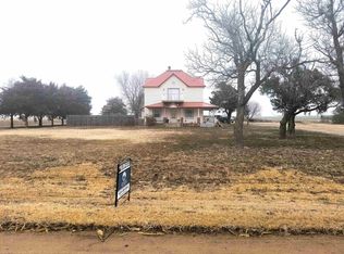 1906 J Rd, Garfield, KS 67529