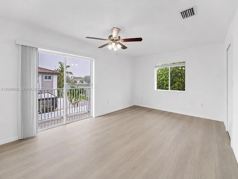 2802 SW 128th Way — Photo 15