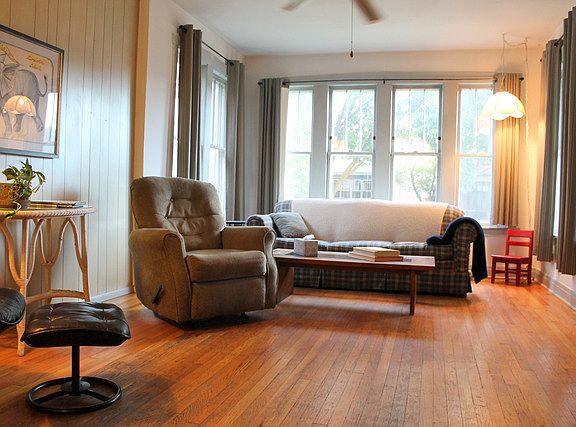 4th image of 1036 S Grove Ave