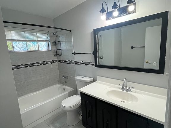 3rd image of 173 Sugarwood Ln