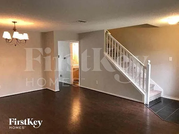 7302 Lighthouse Rd — Photo 2