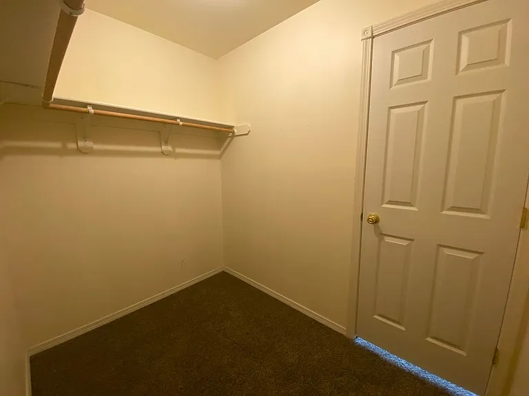 2217 N Abbey Glen Ct — Photo 20