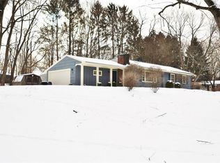 72 Hunters Run, Pittsford, NY 14534
