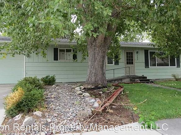 2nd image of 585 Dinwoody Cir