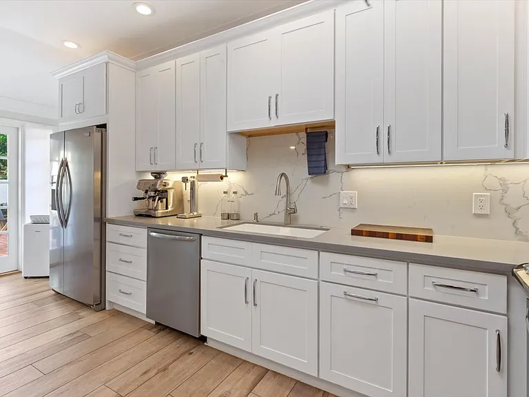 8 Sandbar Dr — Photo 11