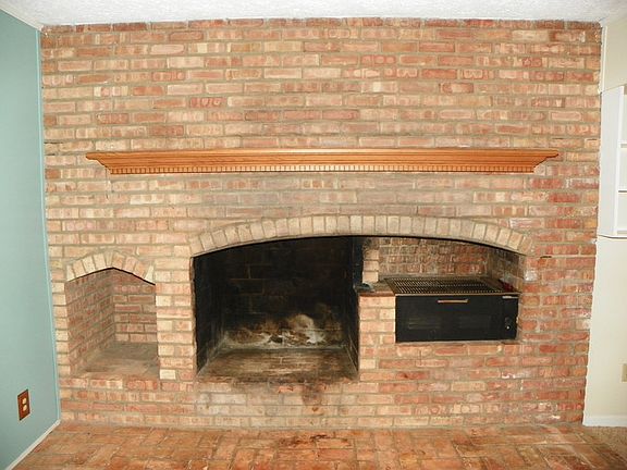 2nd image of 1701 Dilloway Dr
