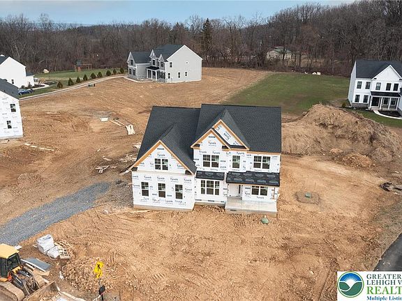 2nd image of 5125 Maple Ridge Way