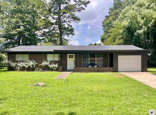 9 Camelia Ln, Texarkana, TX 75503