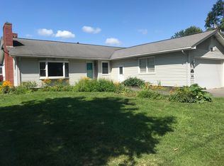 58 3rd St, Presque Isle, ME 04769