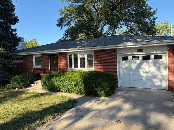 810 Northborough Ln, Lincoln, NE 68505
