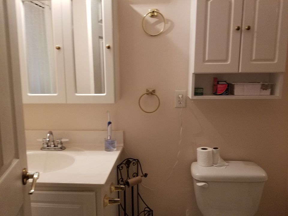 2nd image of 1930 Tall Oaks Dr APT 2A