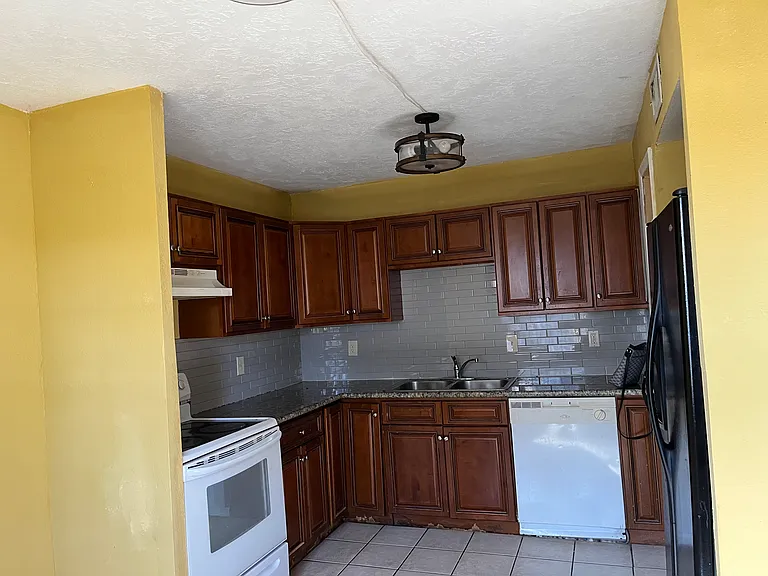 752 Coolwood Dr #752 — Photo 4