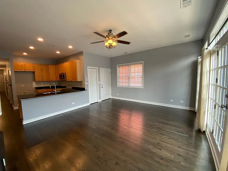 2350 W Harrison St #3 — Photo 3
