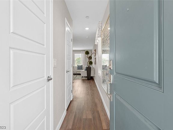 3rd image of 309 Bay Village Pl