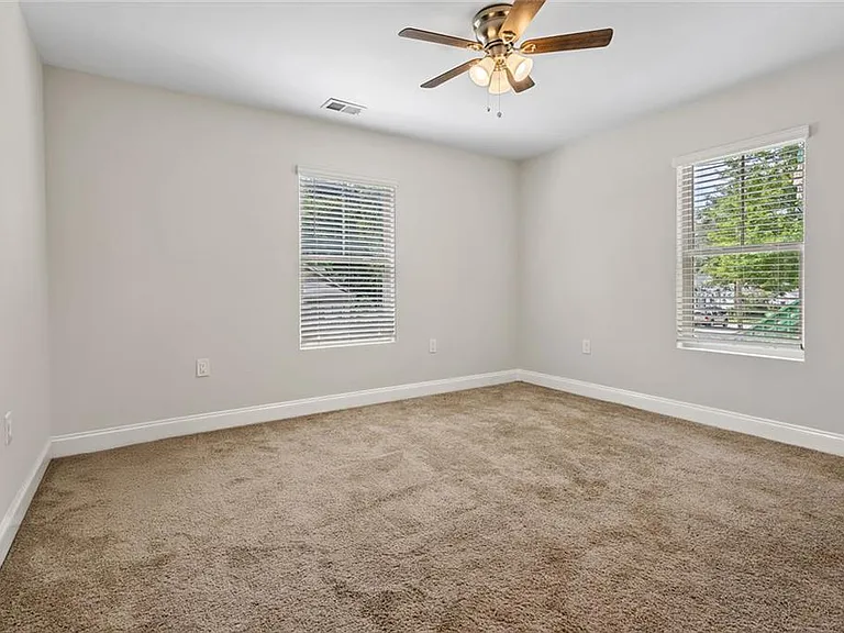 2952 Palm Dr — Photo 22