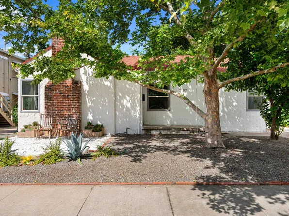 2107 7th Ave, Sacramento, CA 95818
