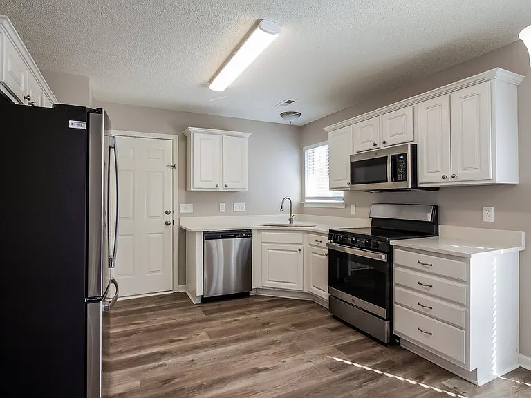 109 Silverleaf Rd — Photo 8