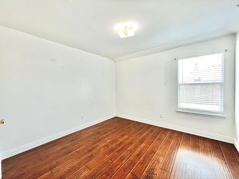805 Edgehill Rd — Photo 12
