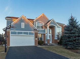 626 Sycamore St, Vernon Hills, IL 60061