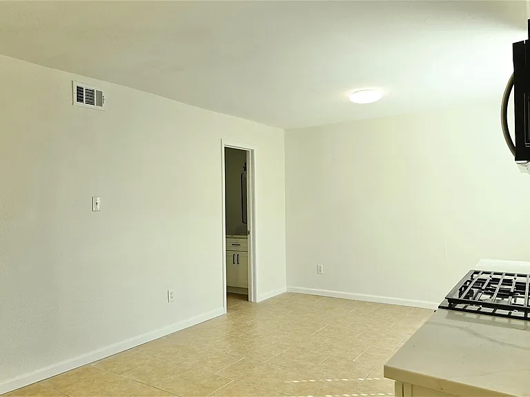 7918 Prestwood Dr #4 — Photo 16