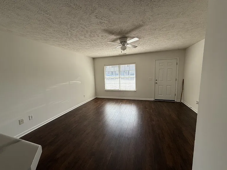 2961 S Rutherford Blvd #D8 — Photo 2