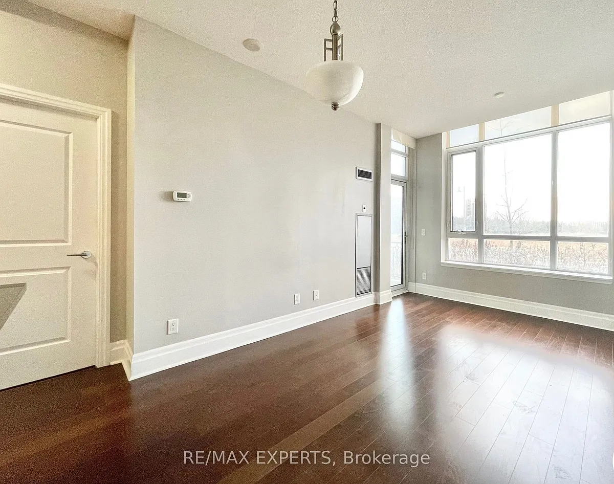 Building Photo - 131 Upper Duke Cres #104