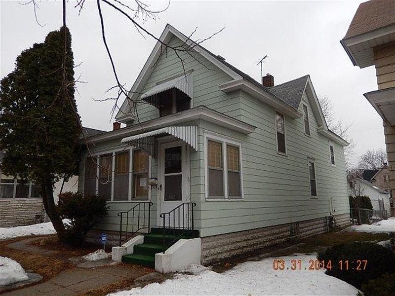2nd image of 1157 Woodbridge St