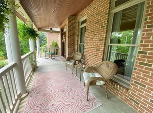 12140 Lentz Ln, Trafford, PA 15085