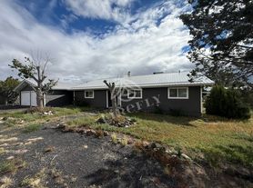 12 Navajo Dr, Concho, AZ