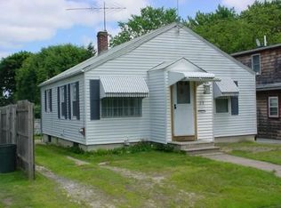 20 Bates Ave, Warwick, RI 02888