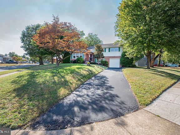 5th image of 36 Whitehall Cir