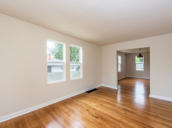 3rd image of 1108 Park Ave