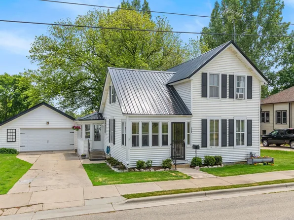 139 Jefferson St, Chilton, WI 53014