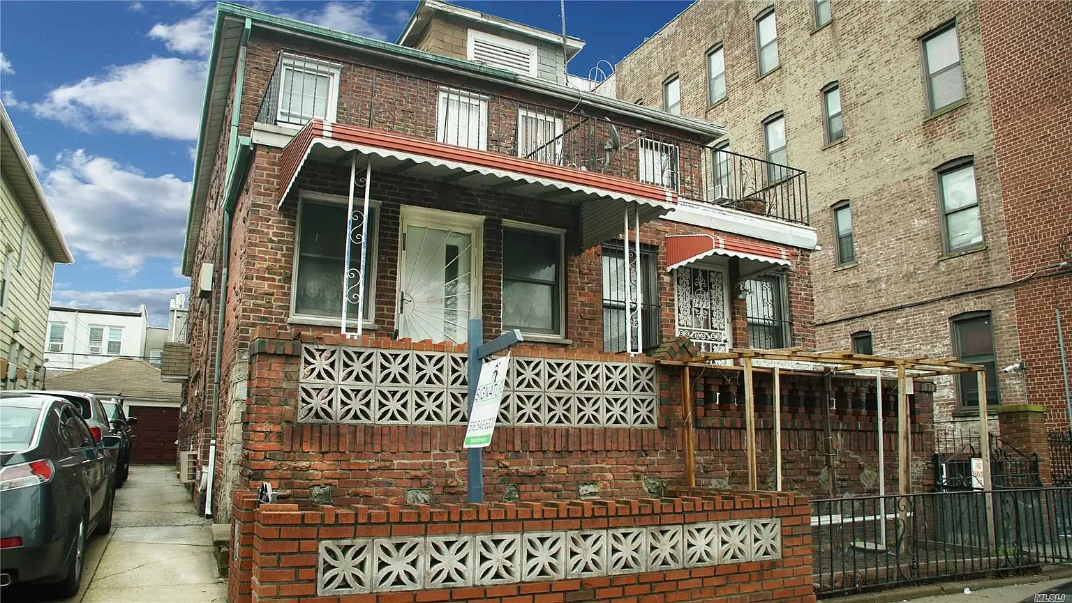 1477 W 9th St photo 1
