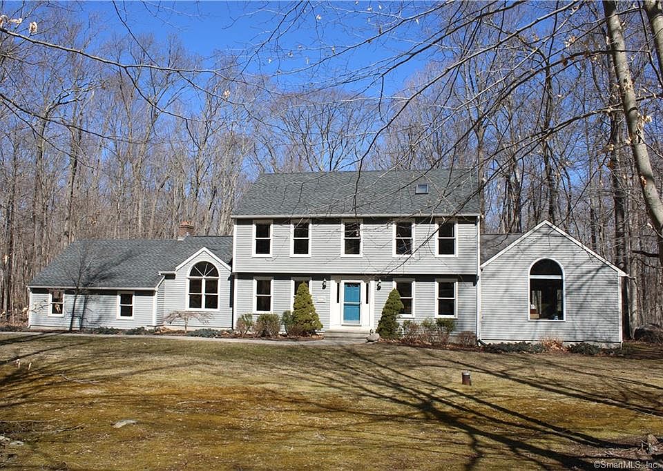 17 Carmel Ct Madison Ct 06443 Mls 170381792 Zillow