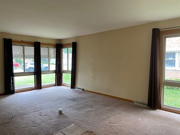 4th image of 8741 S Washtenaw Ave