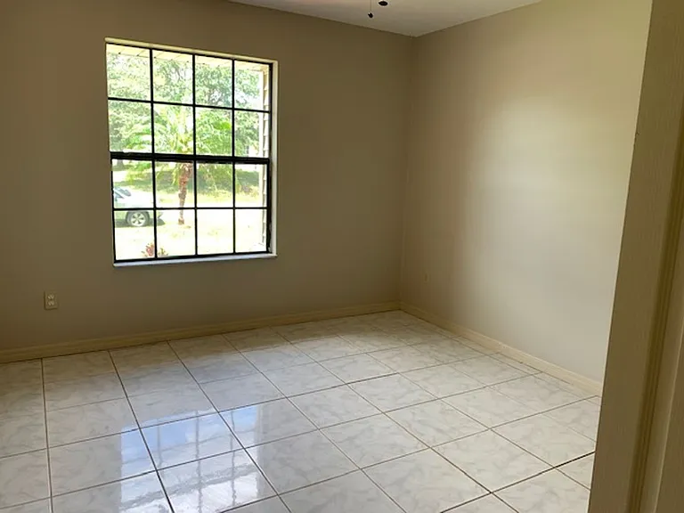 1098 Elmsford St NW — Photo 5