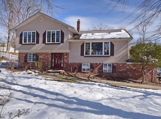 41 Sparrowbush Rd, Mahwah, NJ 07430