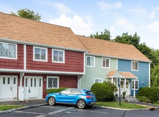 37 Sheephill Rd APT 6, Greenwich, CT 06878