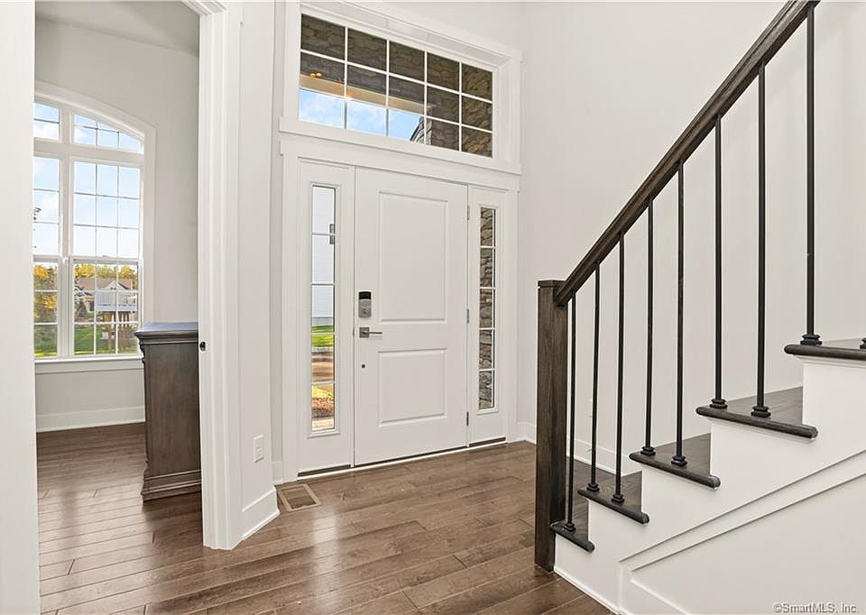 28 Enclave Cir 28, Newtown, CT 06470 Zillow