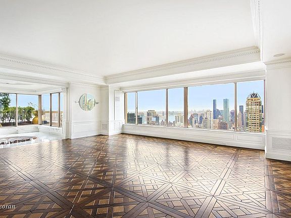 5th image of 200 E 69th St Unit Penthouse A